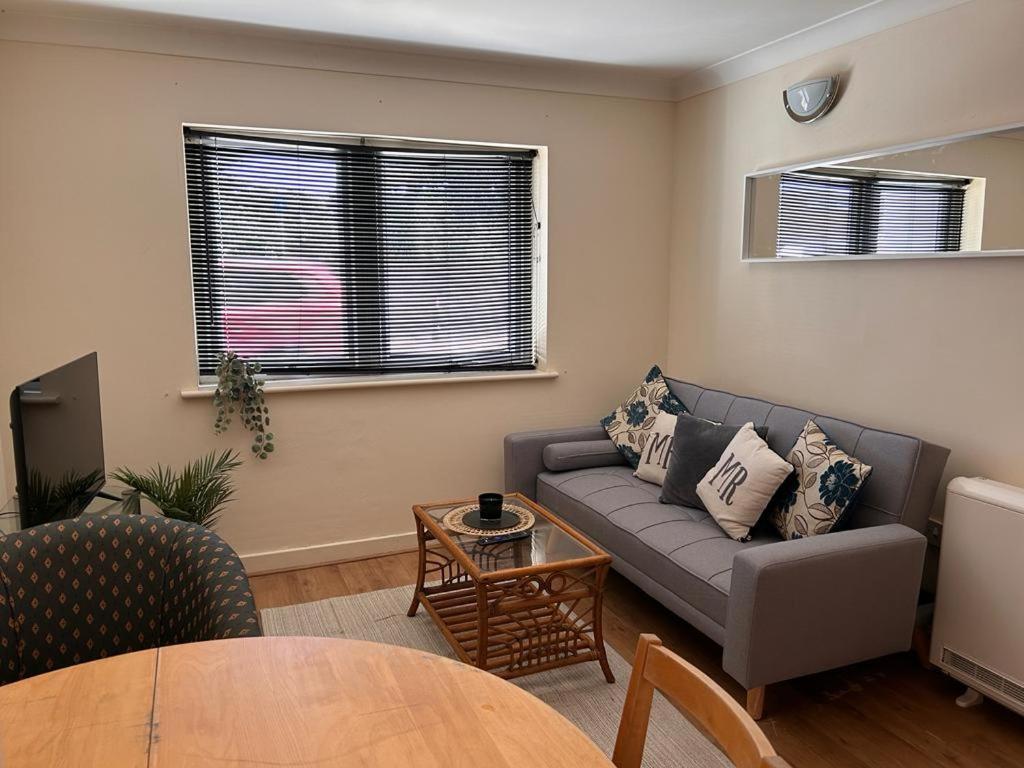 Sea Breeze Apartments Porthcawl - Ground Floor Nottage Екстер'єр фото