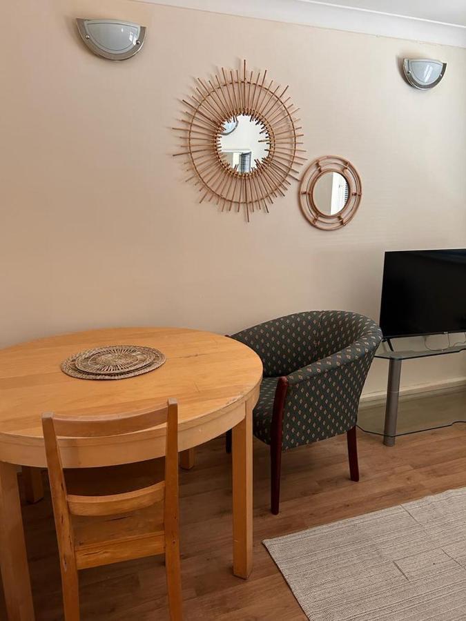 Sea Breeze Apartments Porthcawl - Ground Floor Nottage Екстер'єр фото