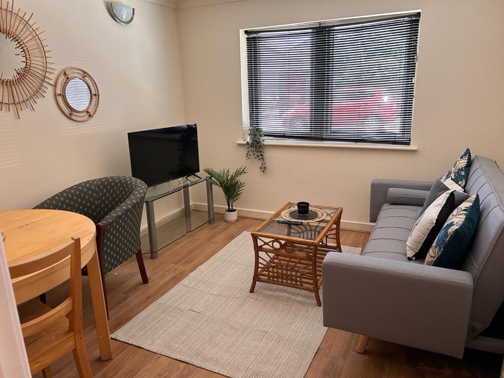 Sea Breeze Apartments Porthcawl - Ground Floor Nottage Екстер'єр фото